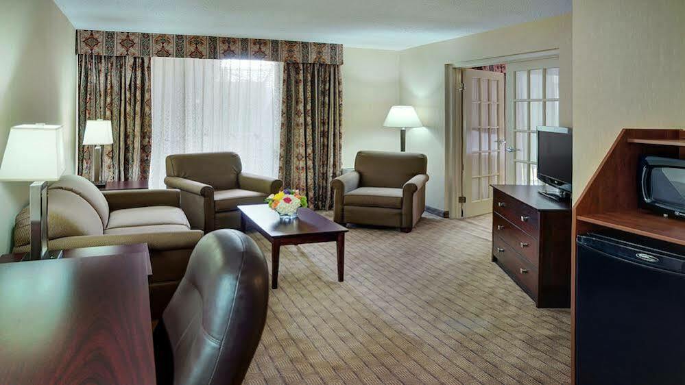 Holiday Inn Guelph Hotel & Conference Centre, An Ihg Hotel Exterior foto