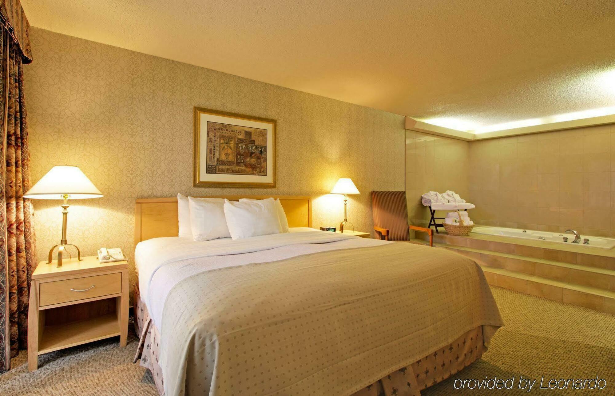 Holiday Inn Guelph Hotel & Conference Centre, An Ihg Hotel Zimmer foto