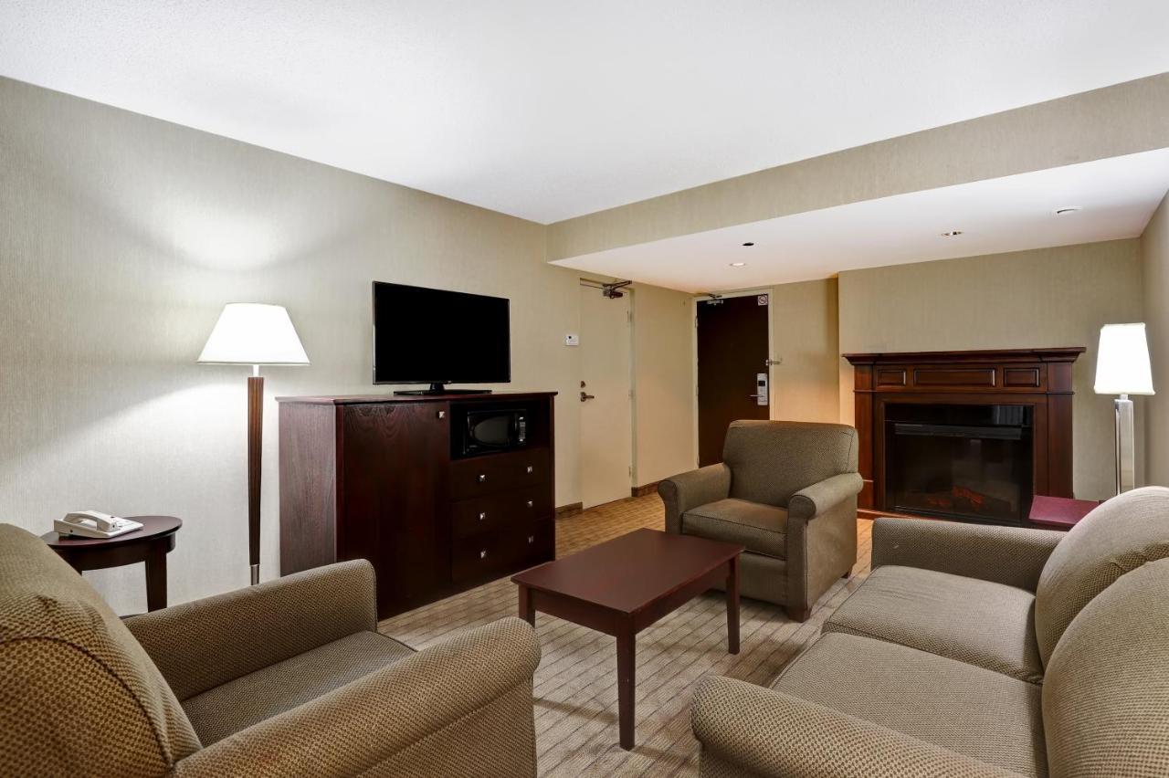 Holiday Inn Guelph Hotel & Conference Centre, An Ihg Hotel Exterior foto